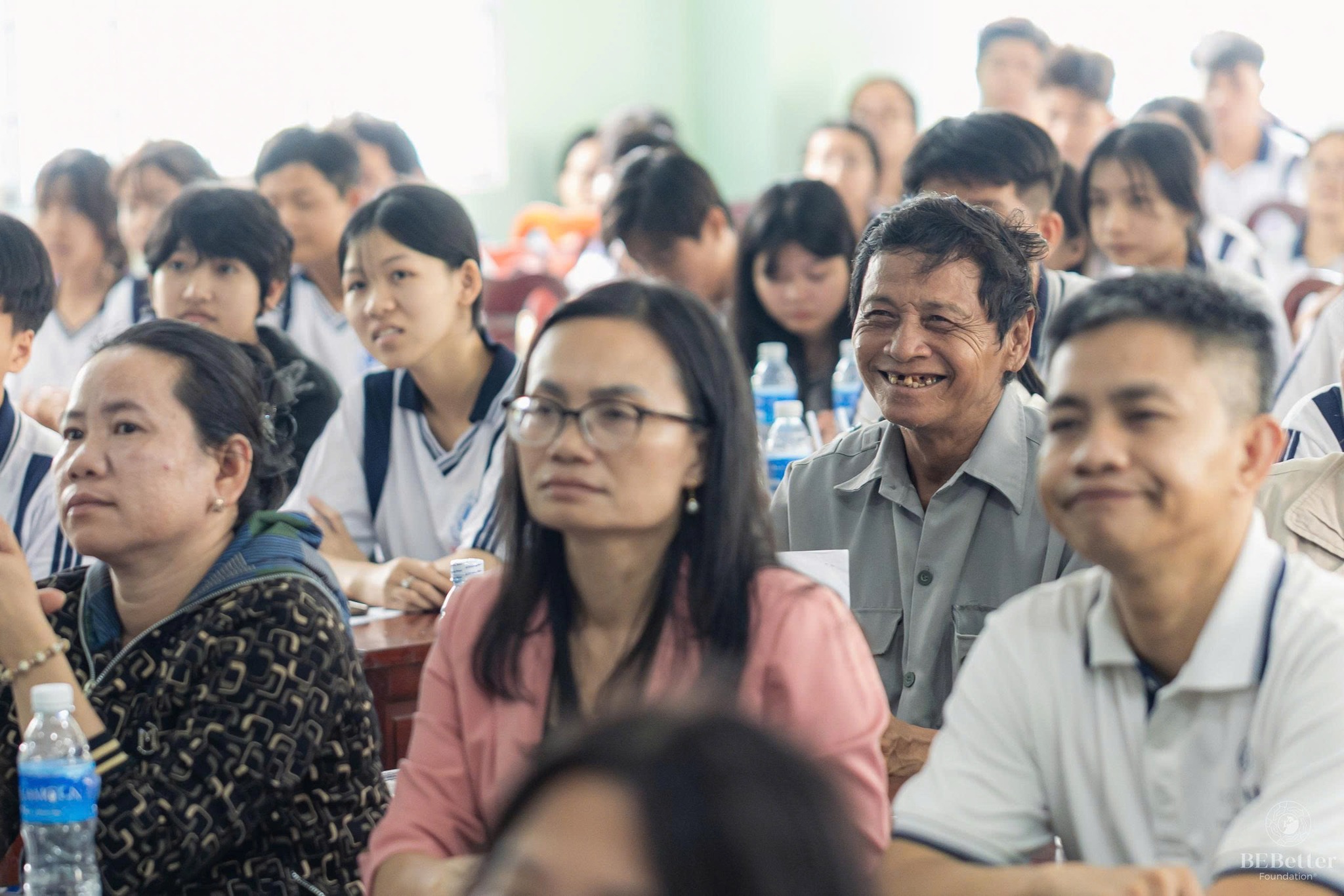 Từ Nhà Đén Trường - Hành Trình Yêu Thương Cùng Lớn Lên